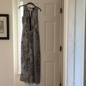 Black and White Sleeveless Dress